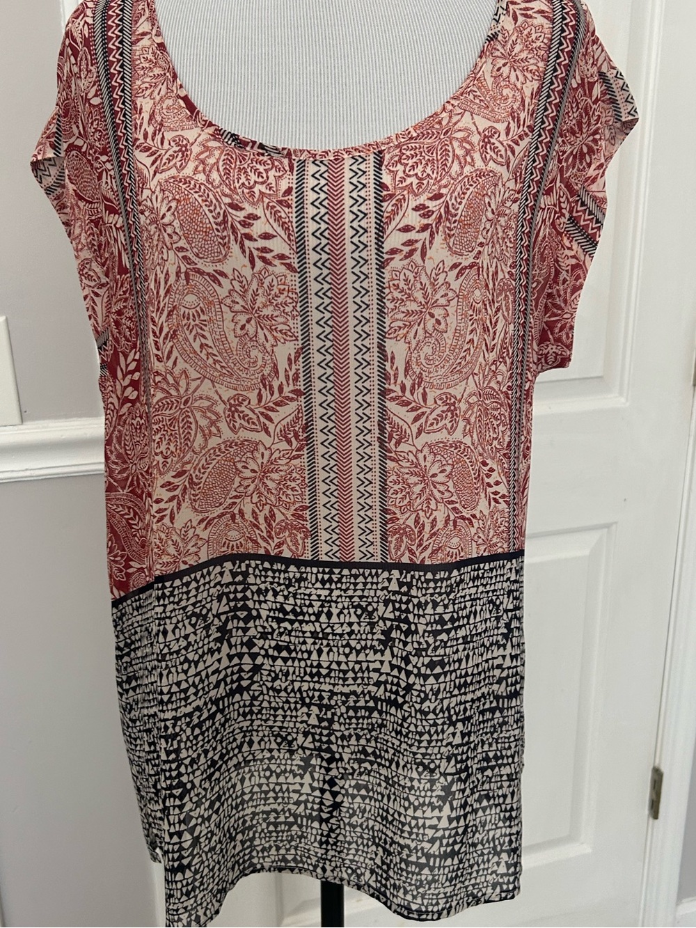 DR2 Red and Cream Paisley Print Tunic